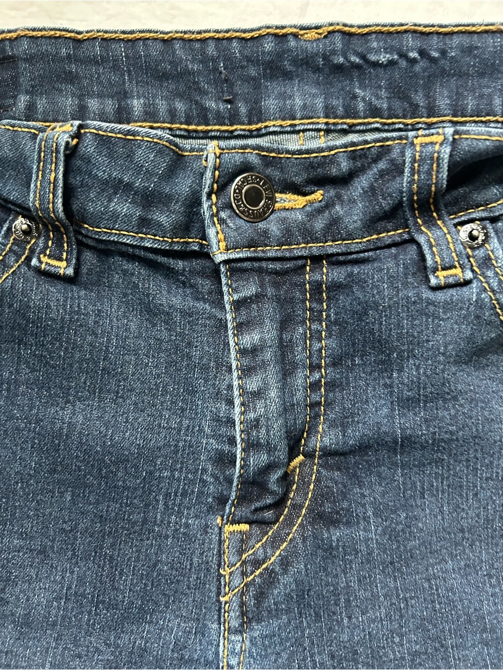 Levi's Slim Jeans Dark Wash Blue Size 31 Excellent Condition - Picture 3 of 11